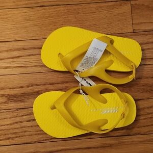 Yellow, Light blue polka dots & Navy  toddler flip flops sz 8 (3 pairs)